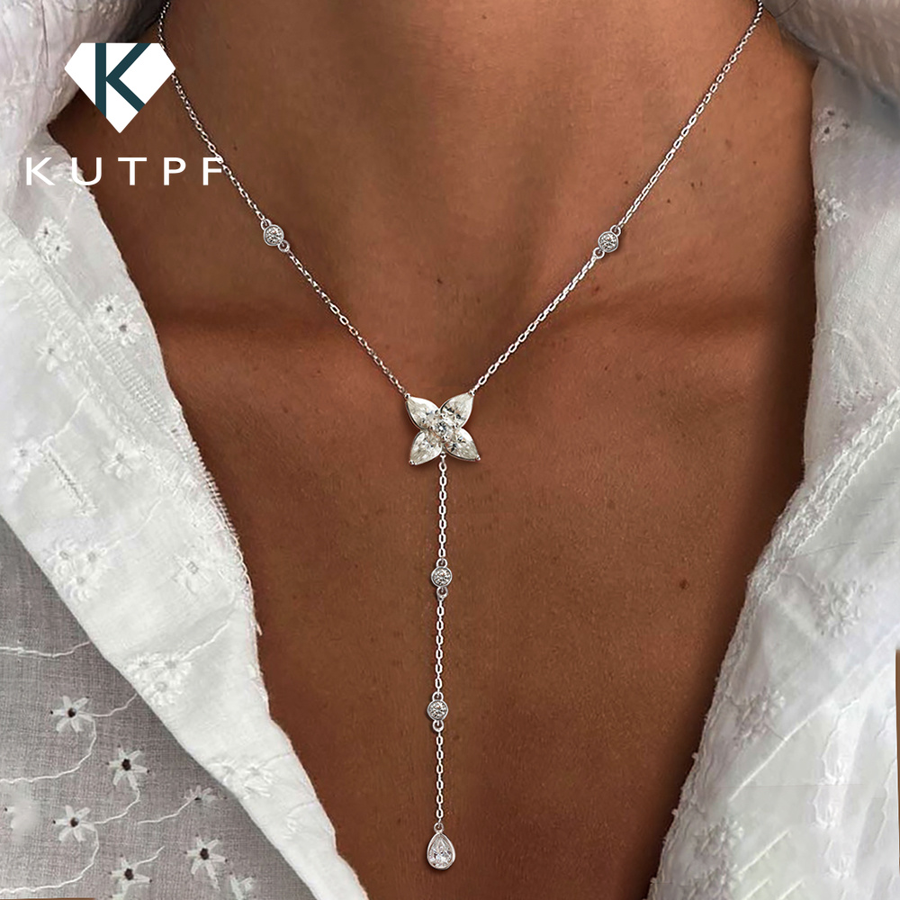 Bezels Set Pendant - Collana Pendente Lariat con Moissanite a